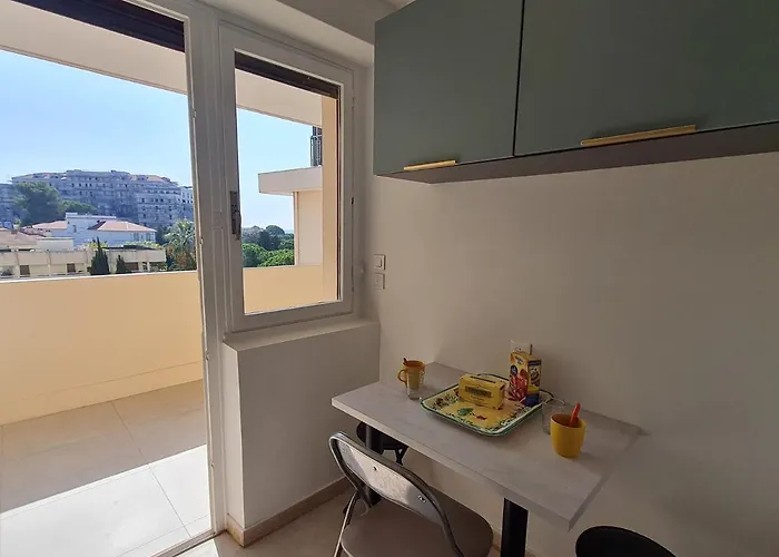 T3 Le President Proche Pinede * Antibes